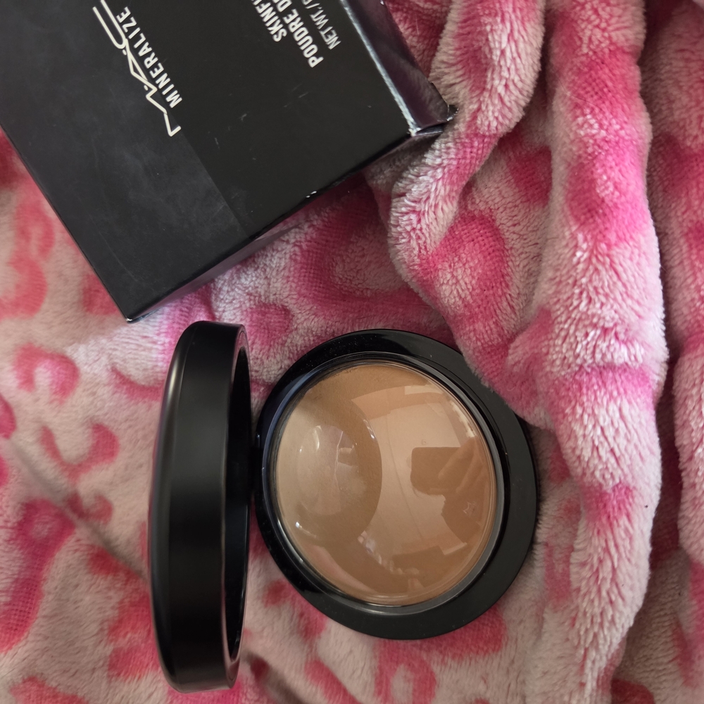 MAC Mineralize Skinfinish Natural Medium Deep